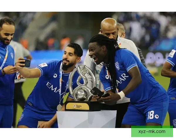 塞维利亚频繁更换主教练背后的管理困局与球队挑战