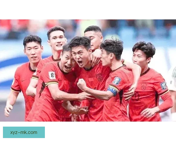中国男足大连集训基地紧张备战迎战十八强赛关键战