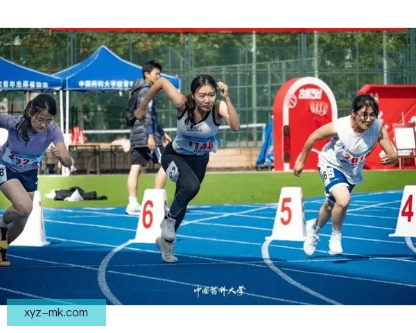 走近世界杯预选赛：揭开赛场背后的故事与真实行动拼搏与梦想瞬间